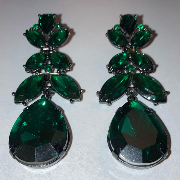 Express Emerald Green Earrings, Express Earrings, Express Jewelry, St. Patrick’s - Picture 7 of 11